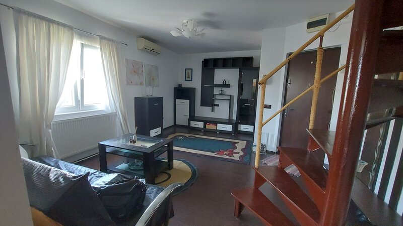 Brancoveanu, inchiriere apartament penthouse camere 10 min. metrou