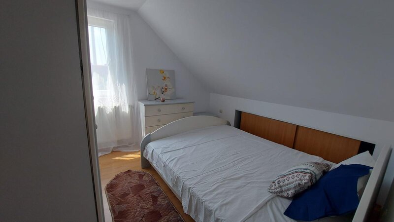 Brancoveanu, inchiriere apartament penthouse camere 10 min. metrou